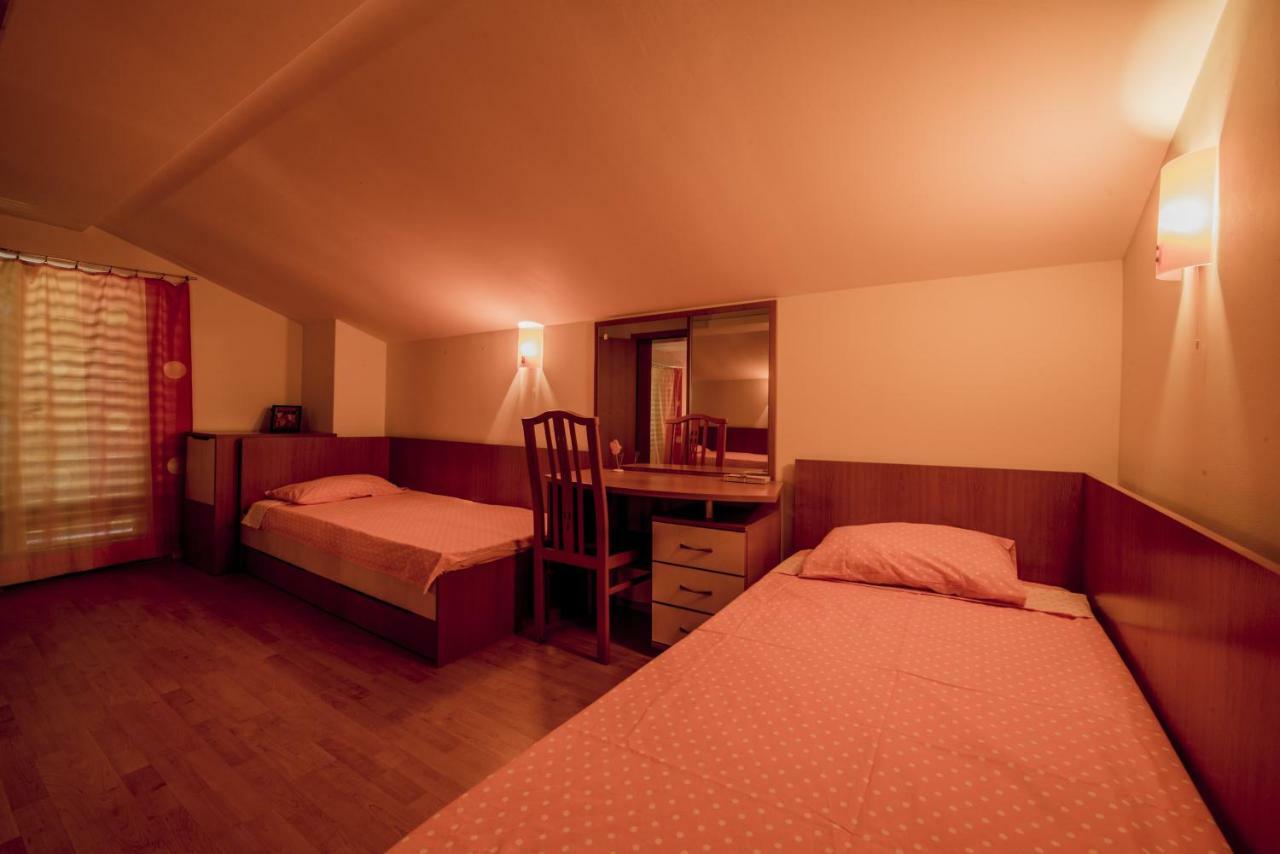 Nikolovo Вила Теkето I Vila Teketo Family Guest House מראה חיצוני תמונה